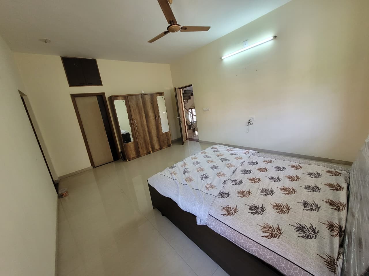 rajvi sapphire